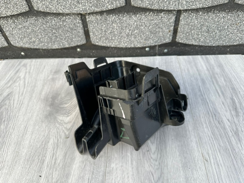 Корпус блока предохранителей, 2000 рублей, Москва