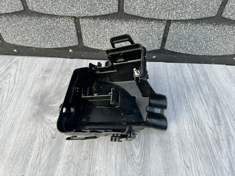 Корпус блока предохранителей, 2000 рублей, Москва