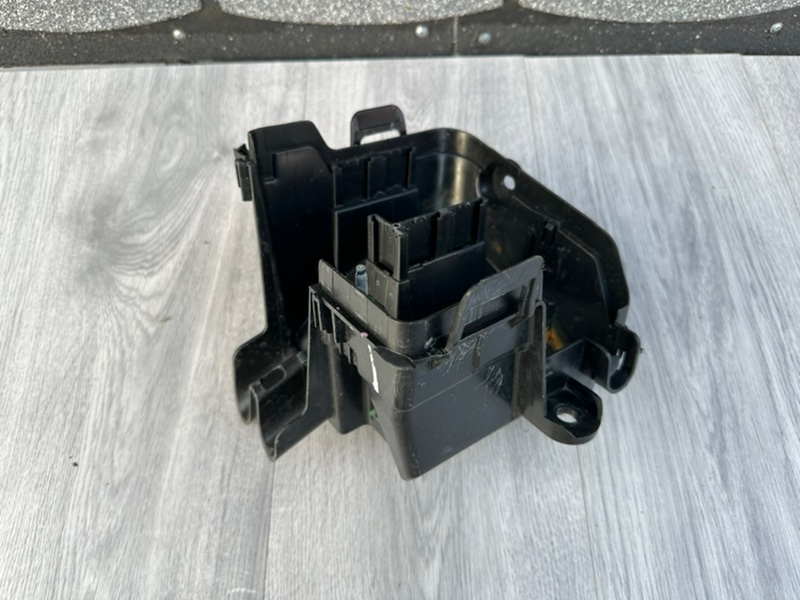 Корпус блока предохранителей, 2000 рублей, Москва