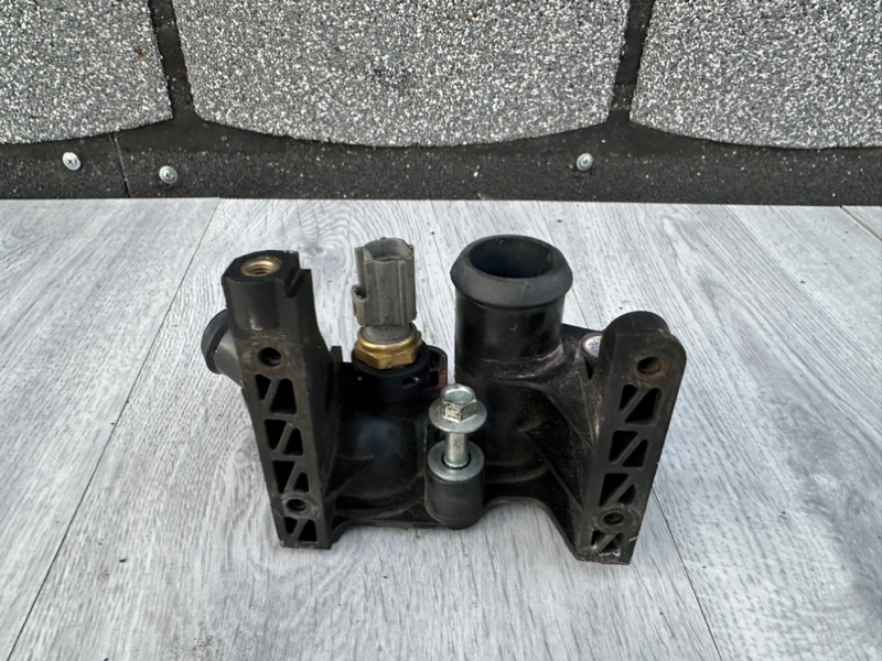 Фланец системы охлаждения, 1000 рублей, Москва