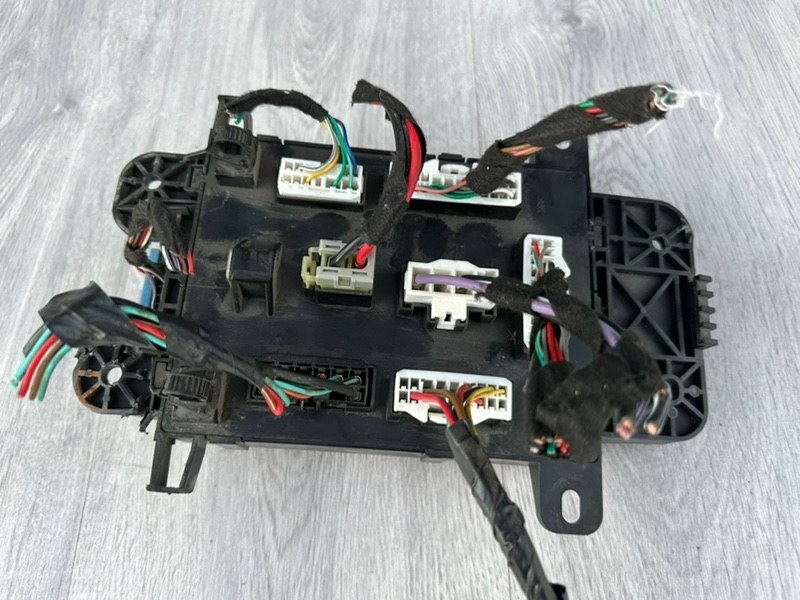 Блок предохранителей салонный, 1000 рублей, Москва