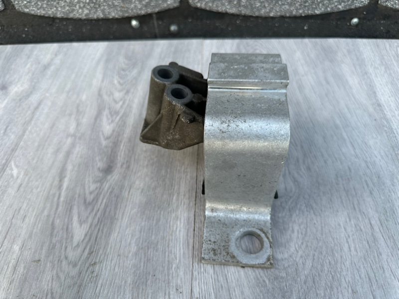 Опора двигателя, 2500 рублей, Москва