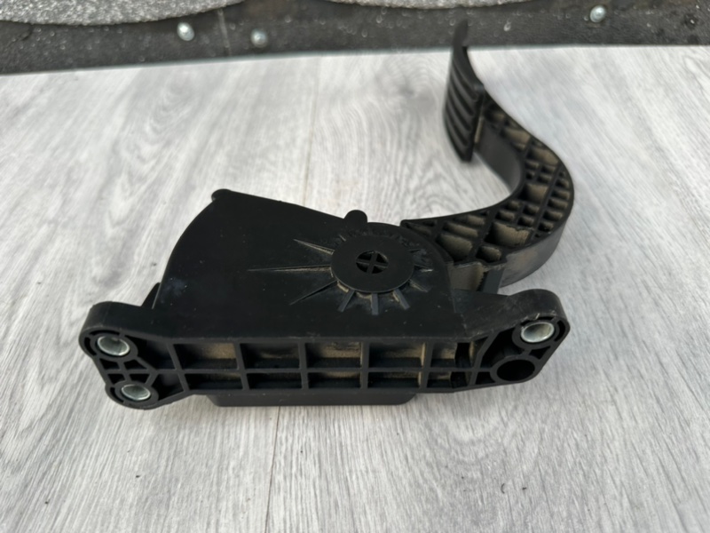 Педаль газа, 900 рублей, Москва