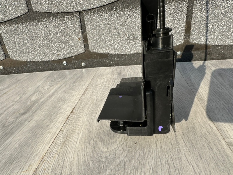 Замок двери передней правой, 2000 рублей, Москва