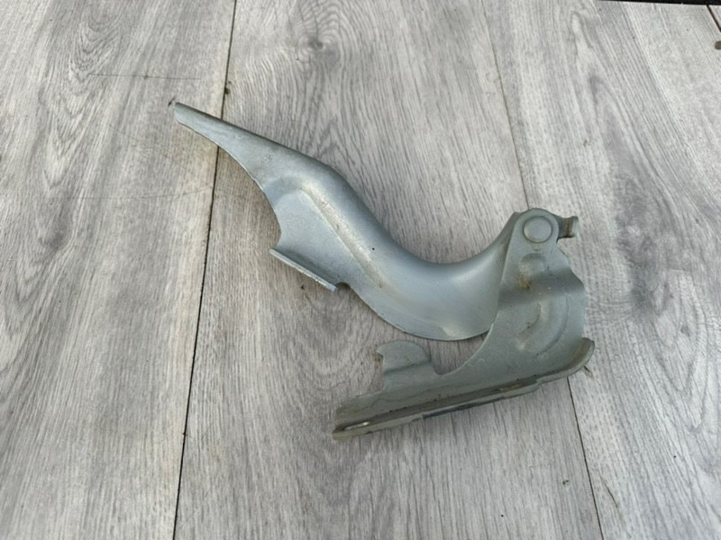 Петля капота, 2000 рублей, Москва