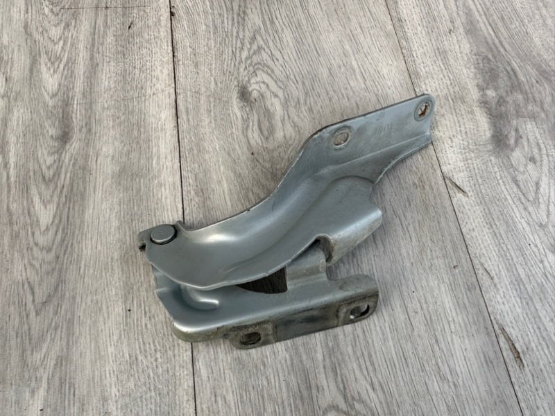 Петля капота, 2000 рублей, Москва