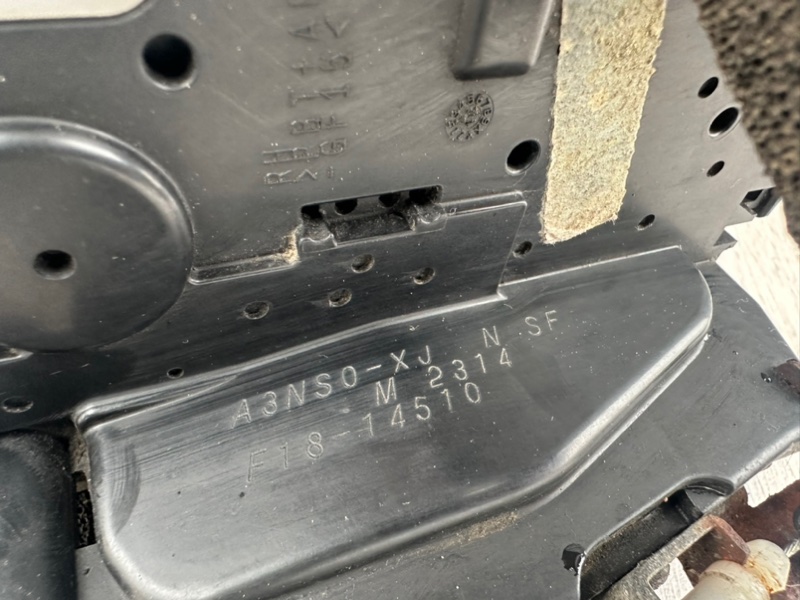 Замок двери задней правой, 2000 рублей, Москва