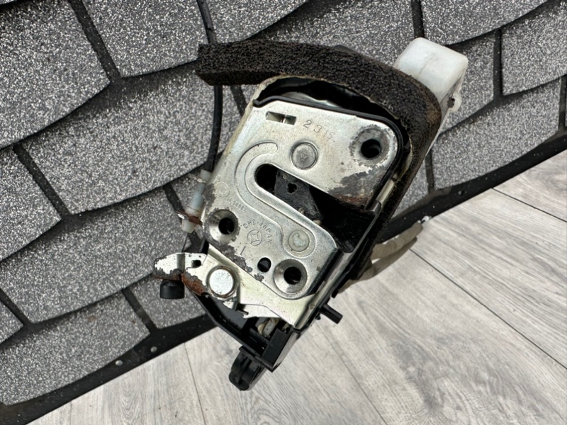 Замок двери задней левой, 2000 рублей, Москва