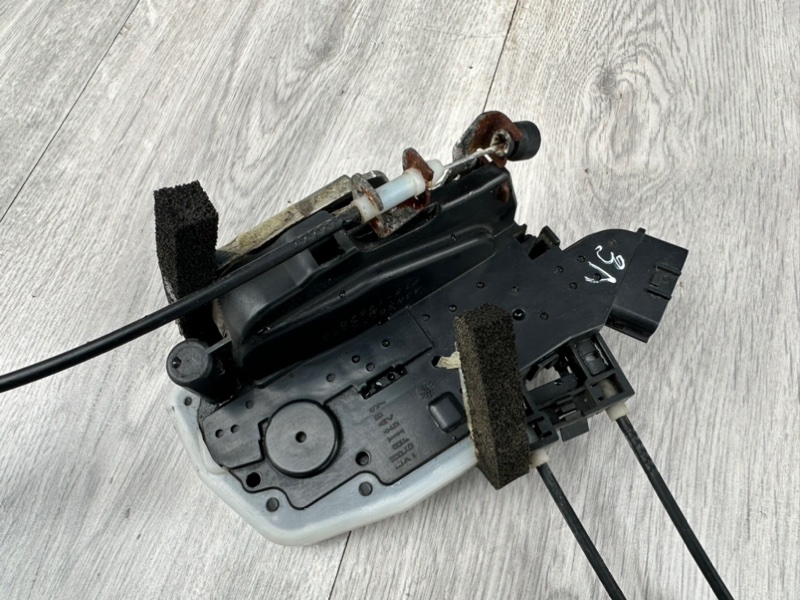 Замок двери задней левой, 2000 рублей, Москва