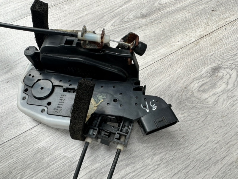 Замок двери задней левой, 2000 рублей, Москва