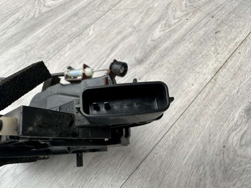 Замок двери задней левой, 2000 рублей, Москва