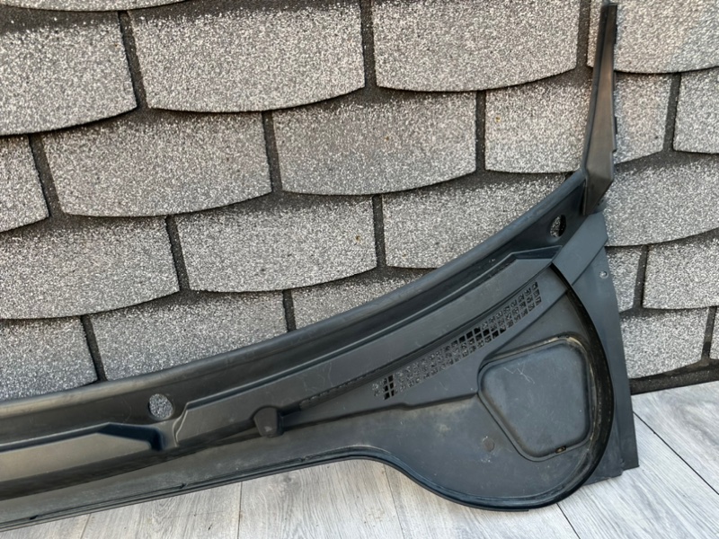 Планка под лобовое стекло, 2500 рублей, Москва