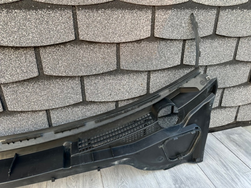 Планка под лобовое стекло, 2500 рублей, Москва