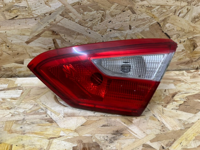 Фонарь задний правый, 2000 рублей, Москва