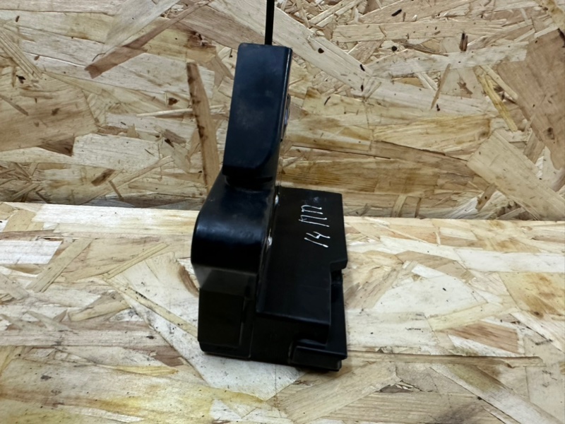 Замок двери передней правой, 2000 рублей, Москва