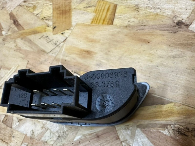 Кнопка обогрева сидений, 500 рублей, Москва