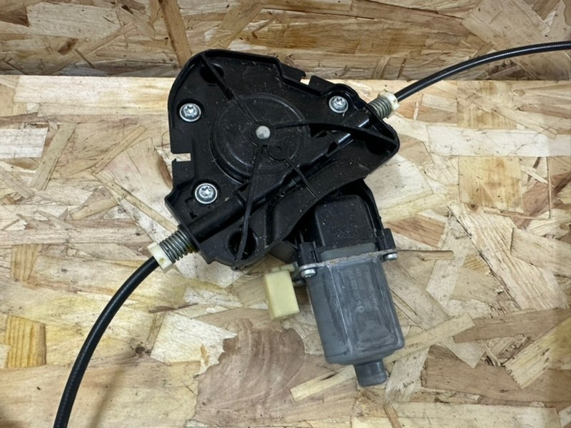 Стеклоподъемник передний, 2500 рублей, Москва