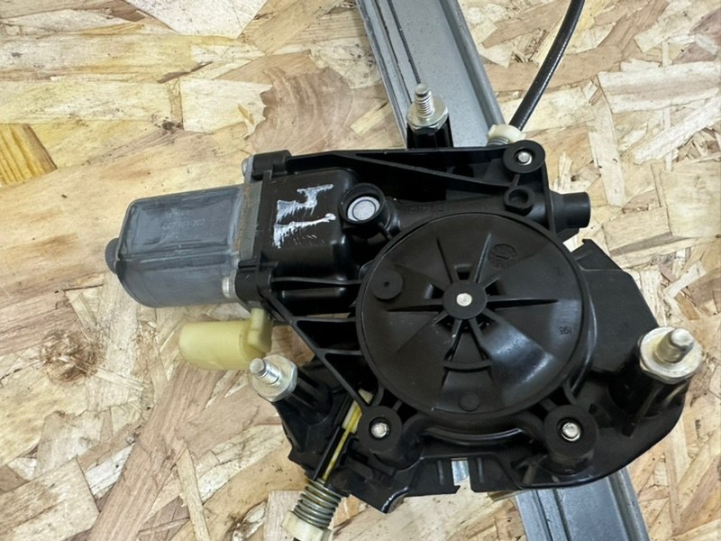 Стеклоподъемник передний, 2500 рублей, Москва