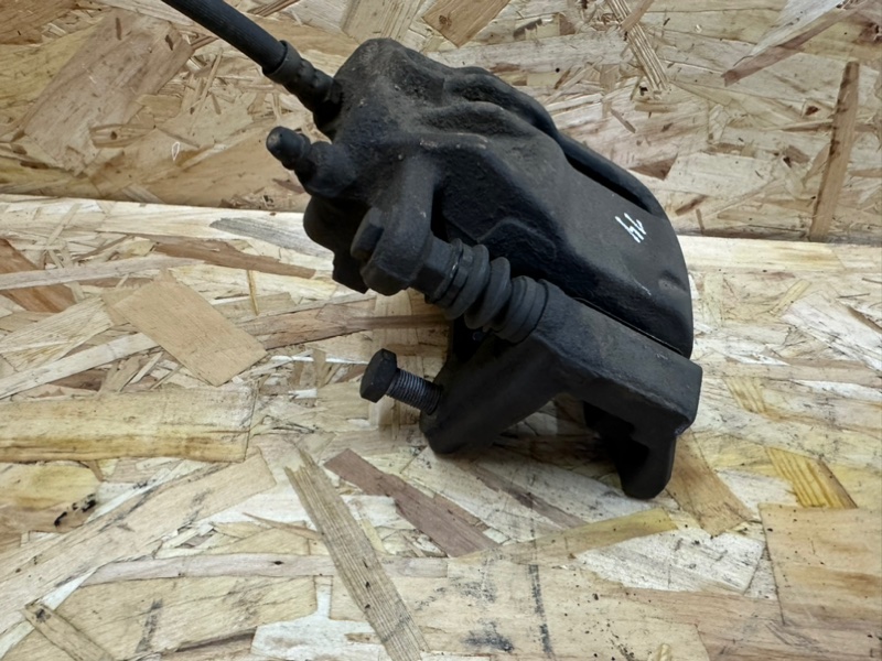 Суппорт тормозной передний правый, 1600 рублей, Москва