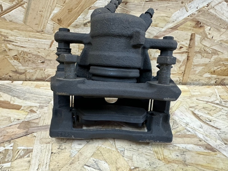 Суппорт тормозной передний правый, 1600 рублей, Москва