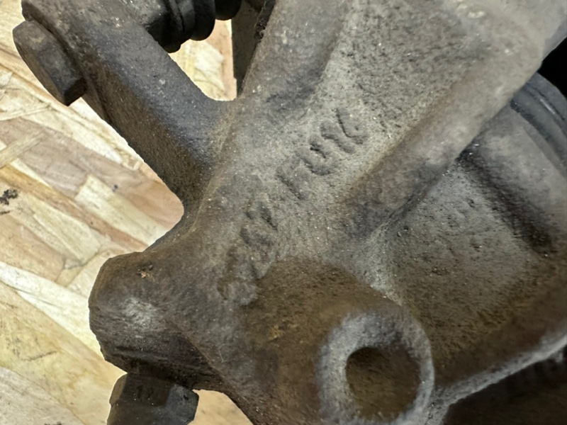 Суппорт тормозной передний правый, 1600 рублей, Москва