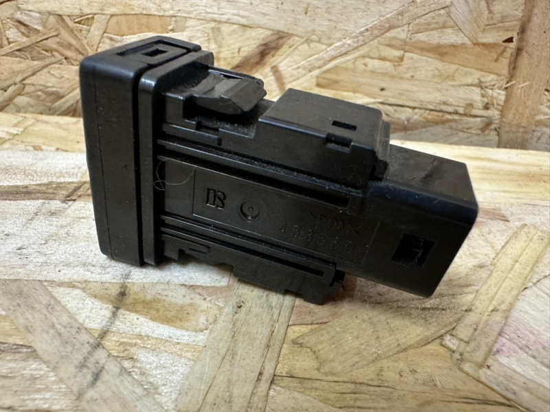 Кнопка обогрева сидений, 3500 рублей, Москва