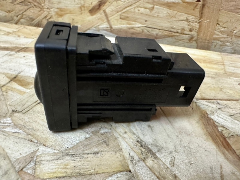 Кнопка обогрева сидений, 3500 рублей, Москва