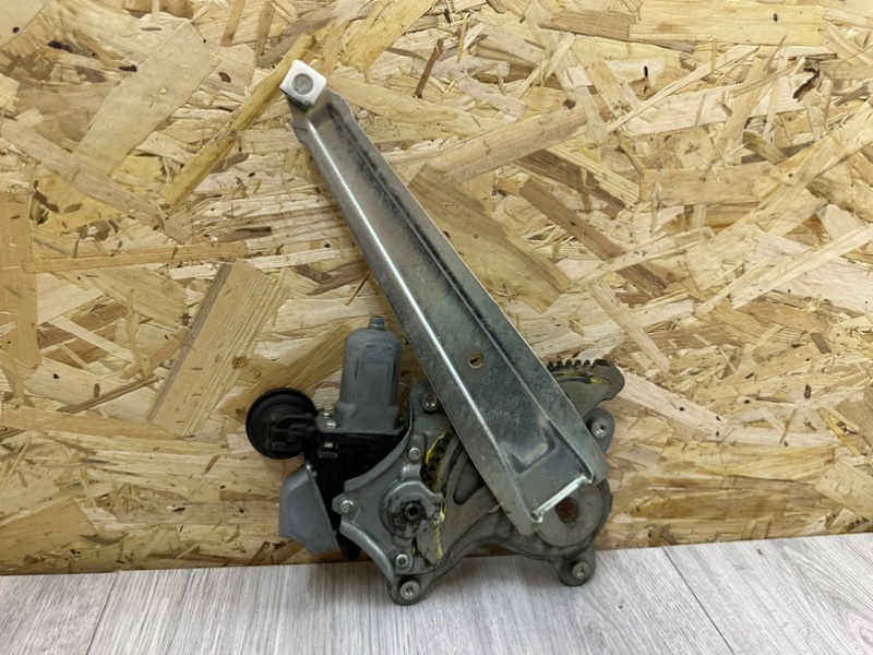 Стеклоподъемник задний, 2500 рублей, Москва