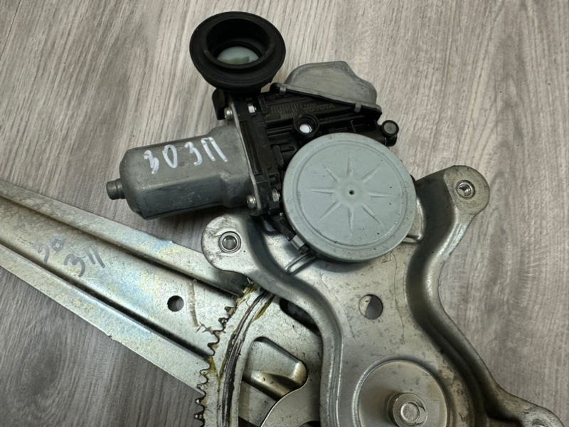 Стеклоподъемник задний, 2500 рублей, Москва