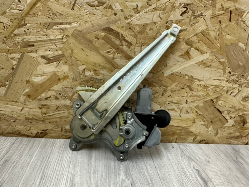 Стеклоподъемник задний, 2500 рублей, Москва