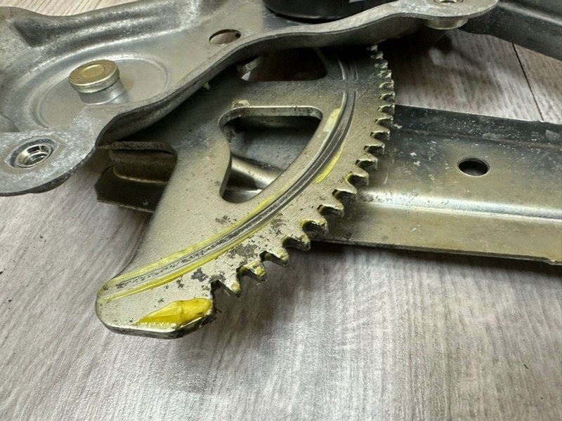 Стеклоподъемник задний, 2500 рублей, Москва