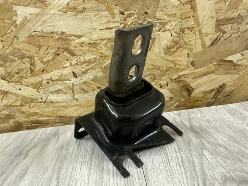 Опора двигателя, 800 рублей, Москва