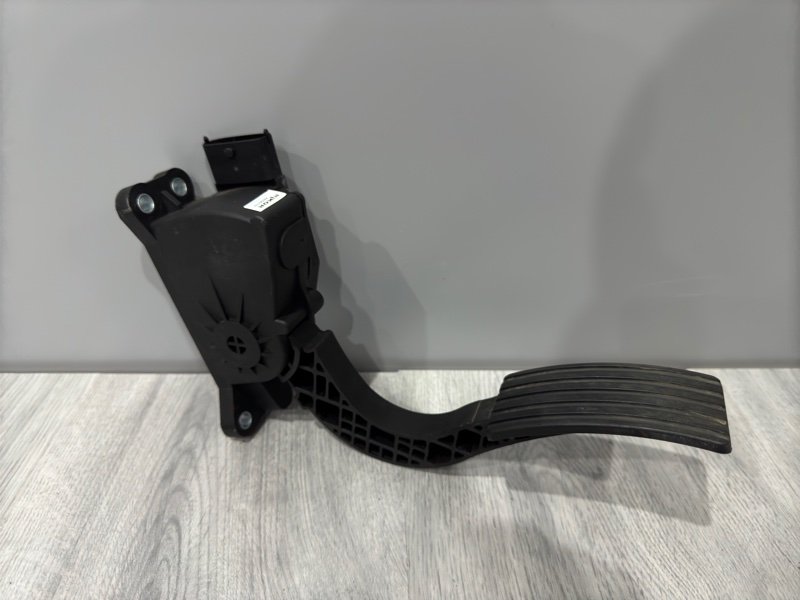 Педаль газа, 900 рублей, Москва