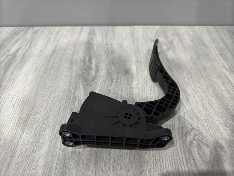 Педаль газа, 900 рублей, Москва