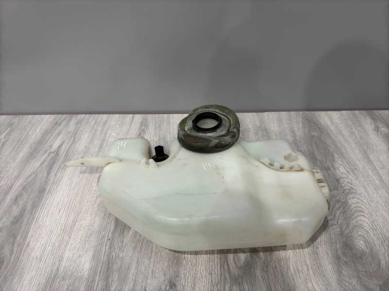 Бачок омывателя лобового стекла, 500 рублей, Москва