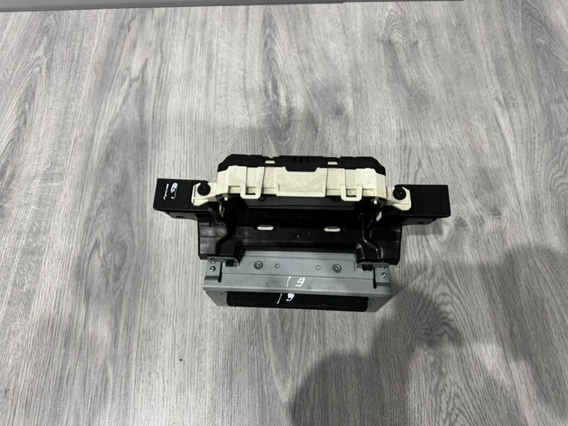 Дисплей информационный, 2000 рублей, Москва