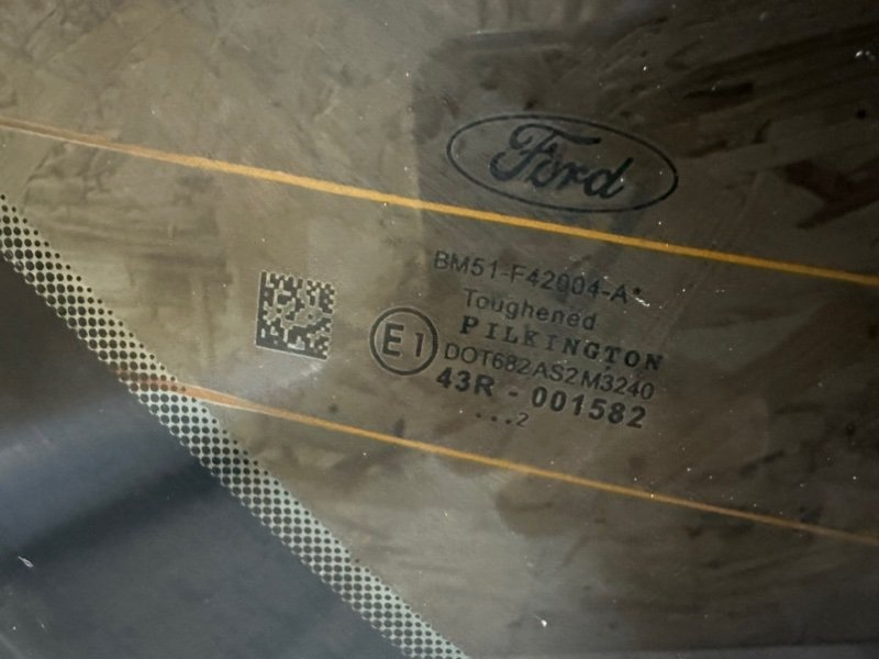 Стекло заднее, 2500 рублей, Москва