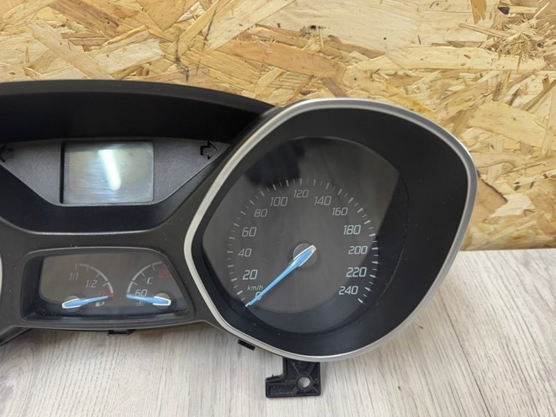 Панель приборов, 1200 рублей, Москва