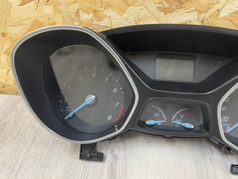 Панель приборов, 1200 рублей, Москва