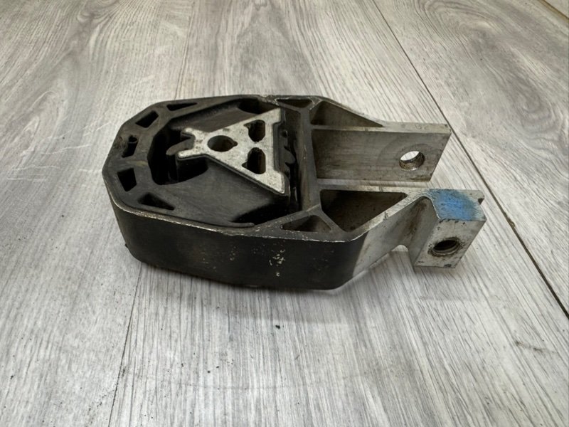 Опора КПП, 1050 рублей, Москва