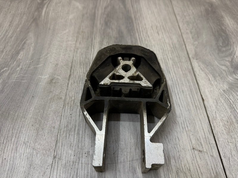 Опора КПП, 1050 рублей, Москва