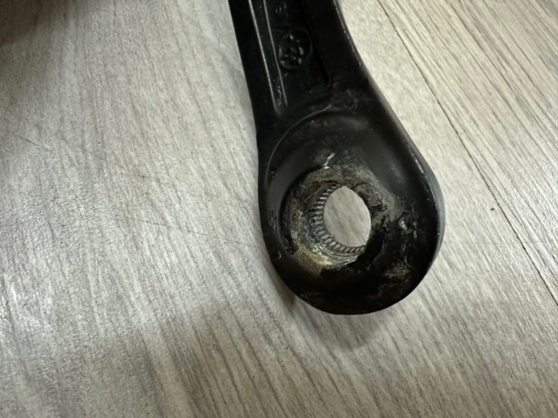 Поводок стеклоочистителя передний, 1000 рублей, Москва