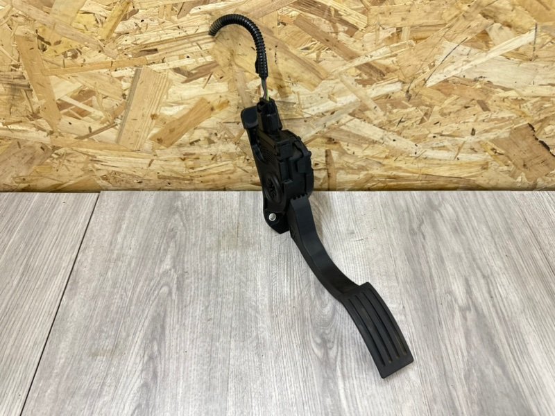 Педаль газа, 800 рублей, Москва