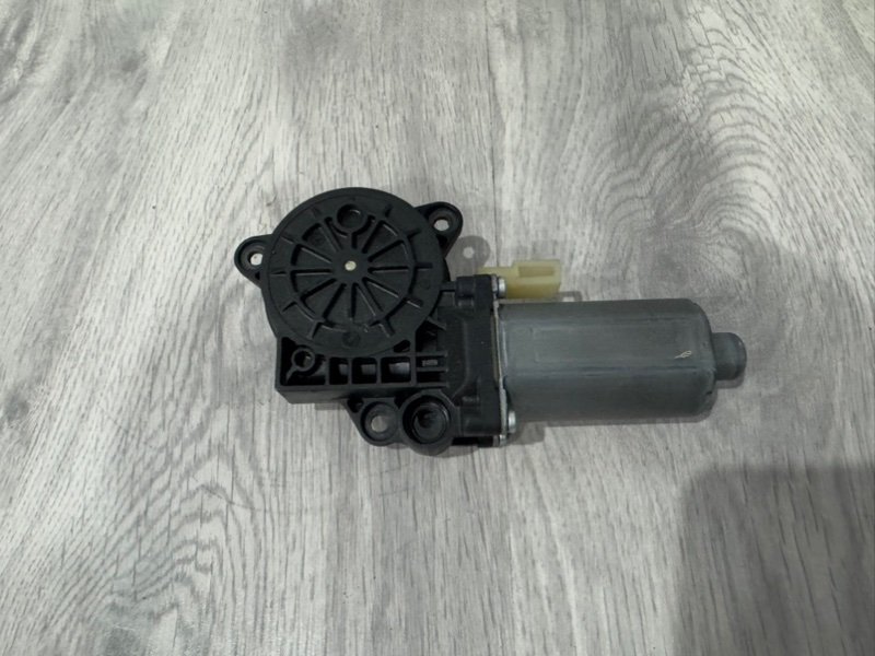 Моторчик стеклоподъемника, 1000 рублей, Москва