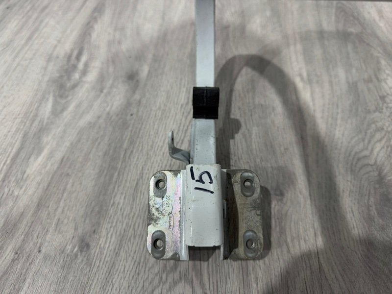 Петля крышки багажника, 2000 рублей, Москва