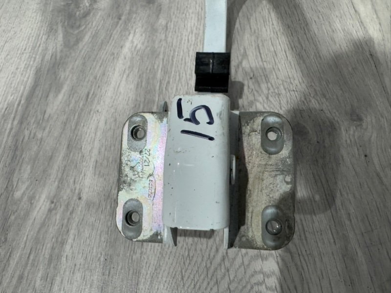 Петля крышки багажника, 2000 рублей, Москва