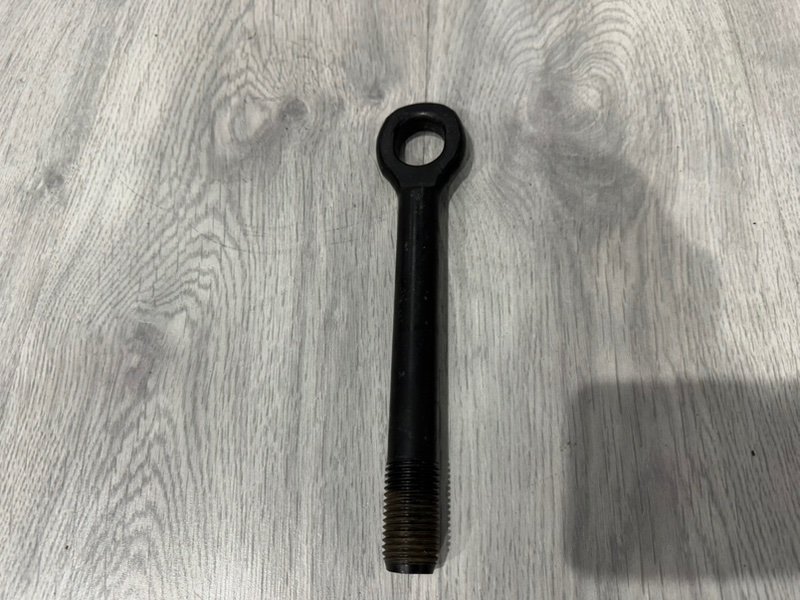 Крюк буксировочный, 1000 рублей, Москва