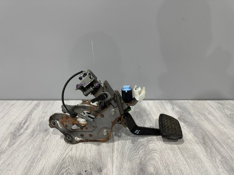 Педаль тормоза, 1500 рублей, Москва