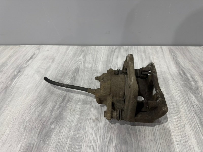 Суппорт тормозной передний правый, 1500 рублей, Москва