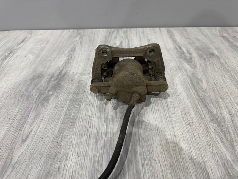 Суппорт тормозной передний правый, 1500 рублей, Москва